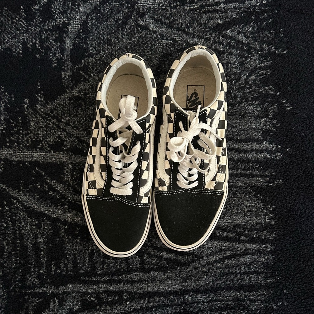 black and white checkered Vans old skool size 7.0M 8.5W